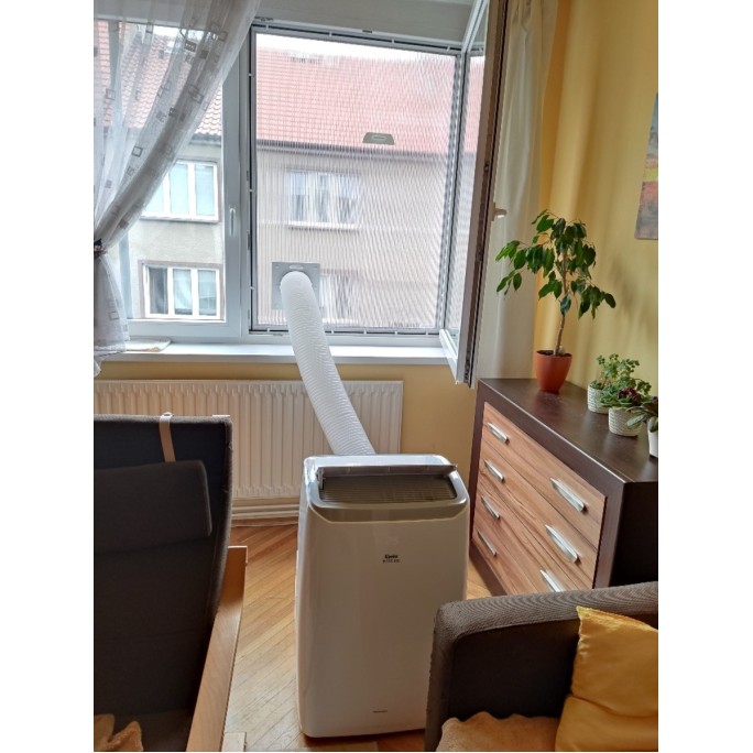 Izolace do okna pro mobilní klimatizace na míru Izolace do okna pro mobilní klimatizace na míru